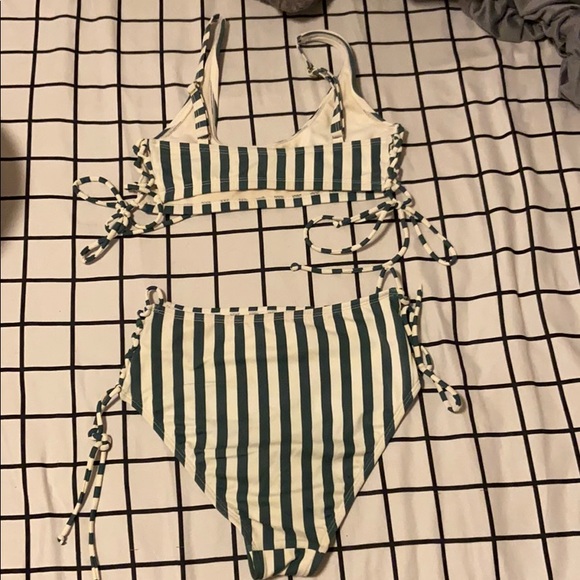Pacsun striped green and white swim suit - Picture 2 of 2